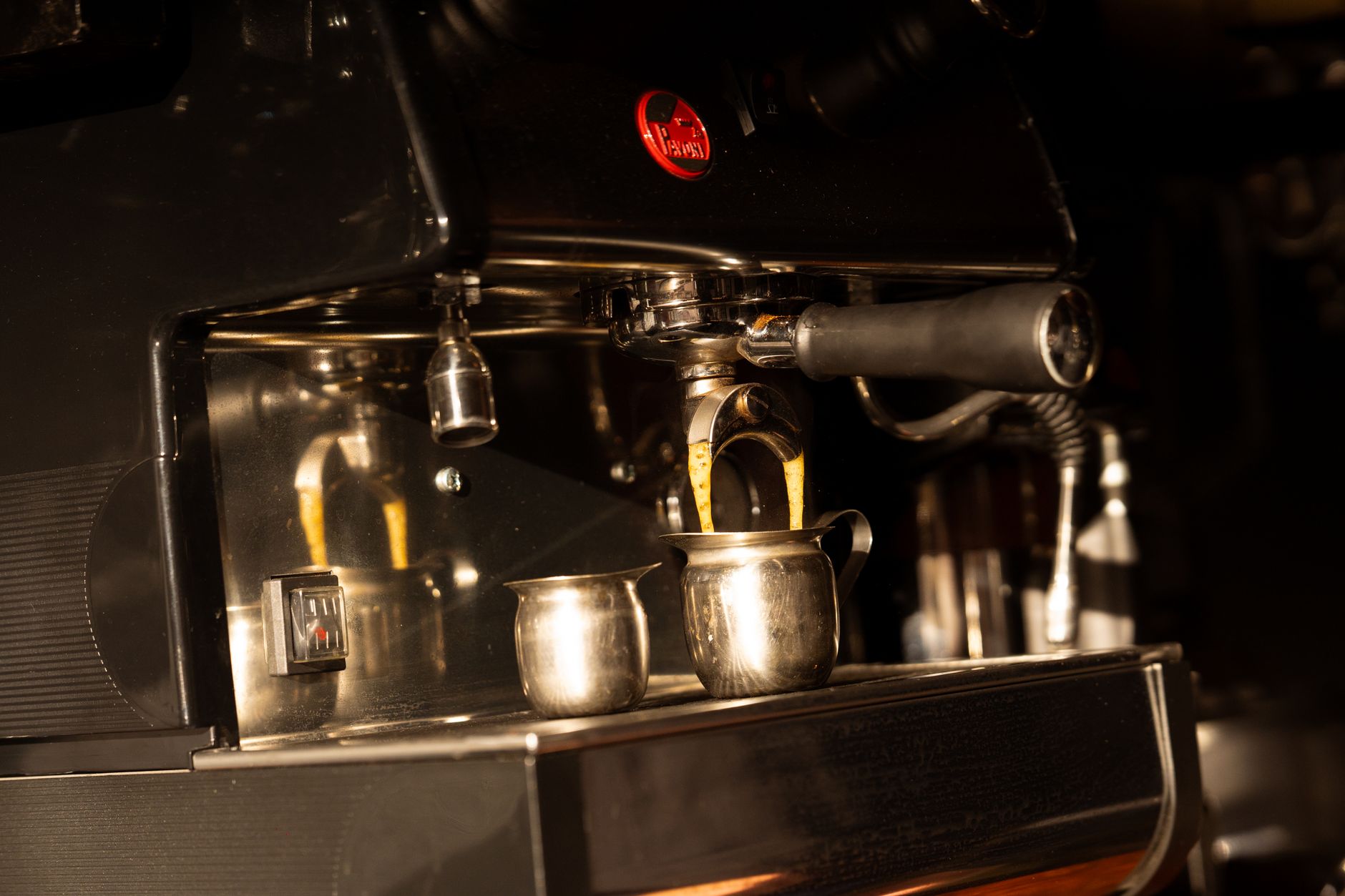 Niche Zero grinder single dose funnel espresso shot