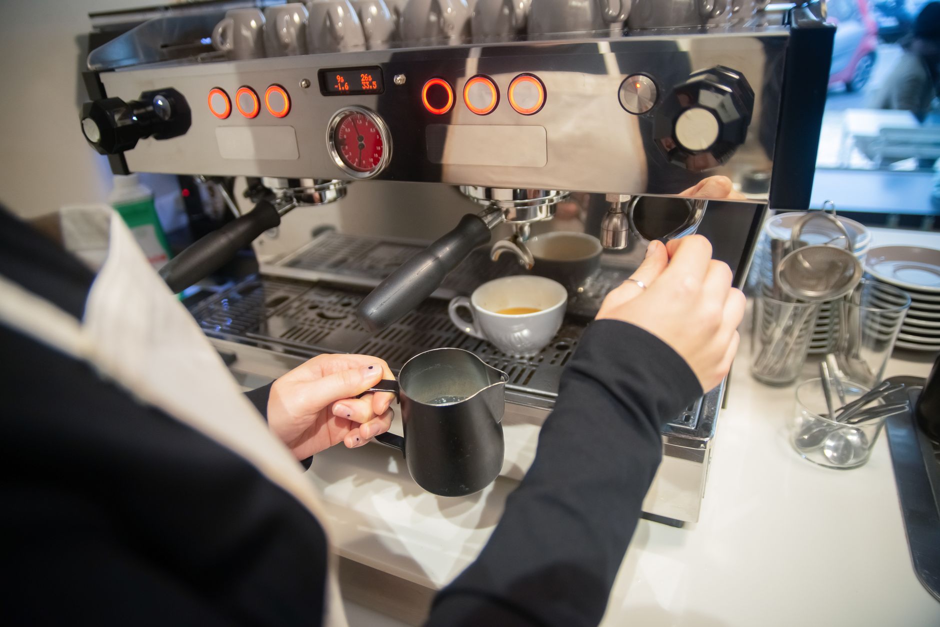 milk steaming wand microfoam latte art