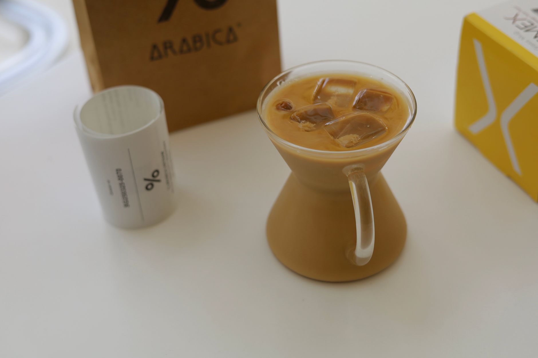 chemex 8-cup glass carafe multiple cups pour