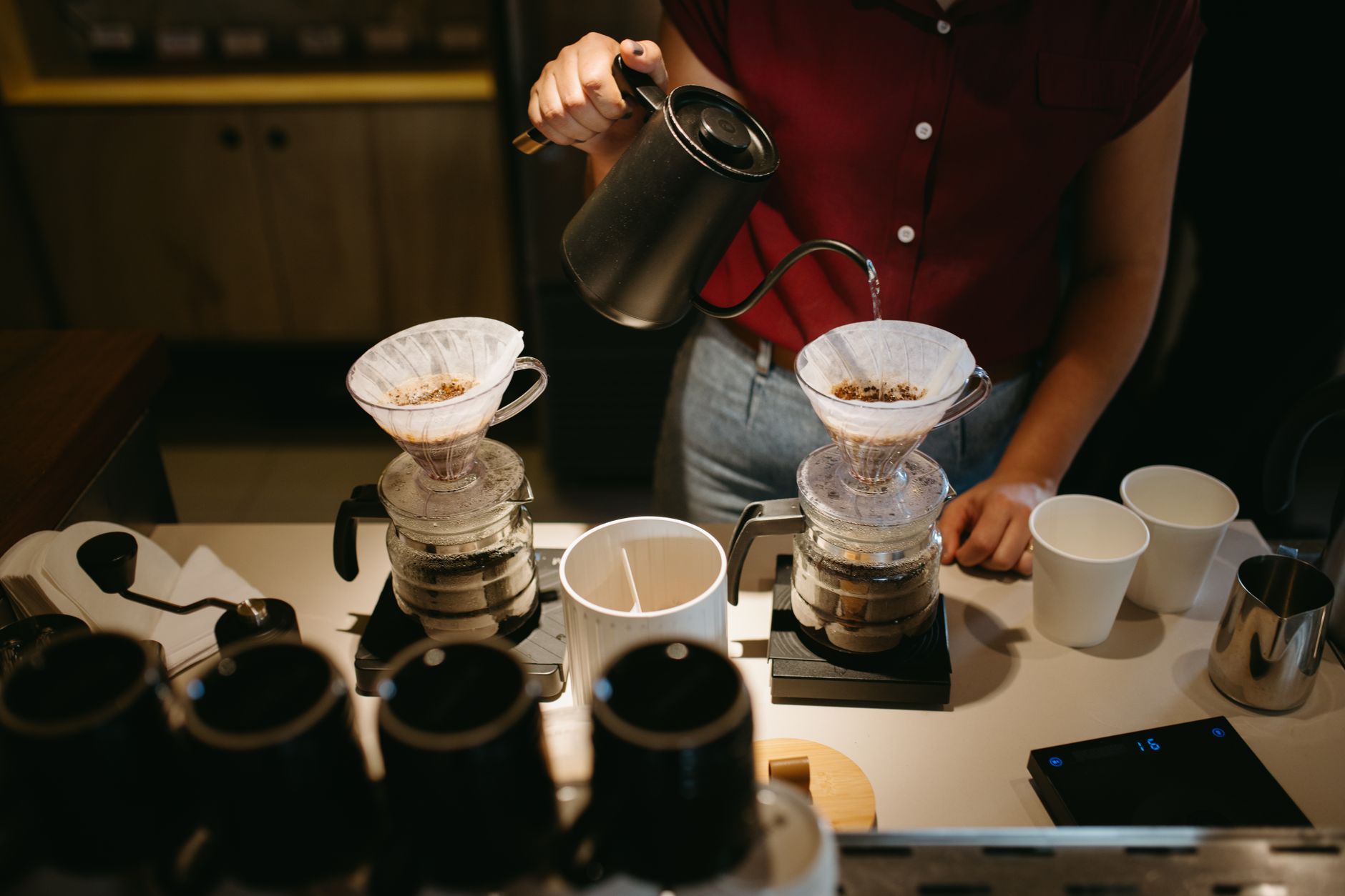 gooseneck kettle slow pour bloom coffee dripper
