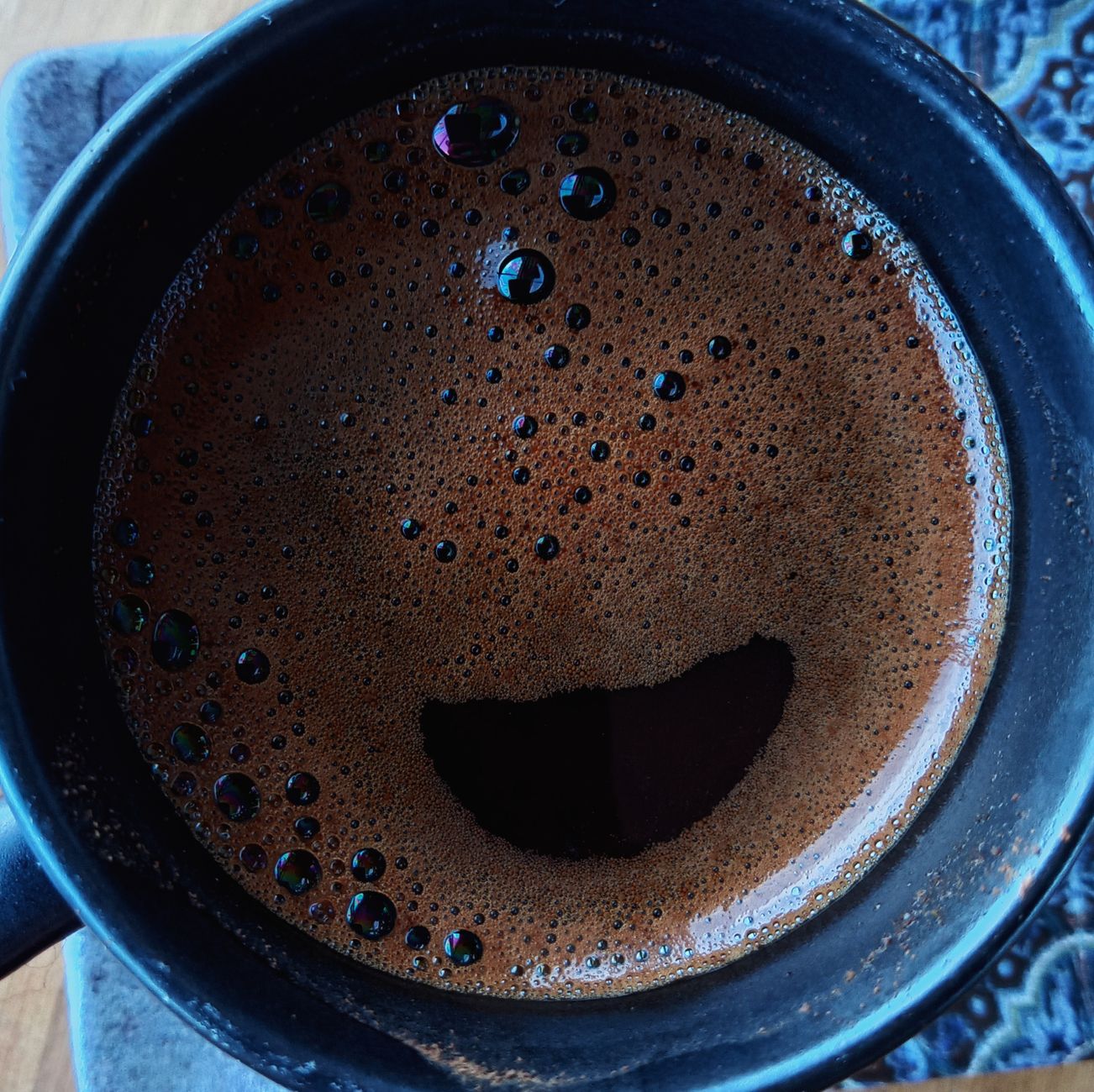 aeropress inverted bloom coffee grounds close up