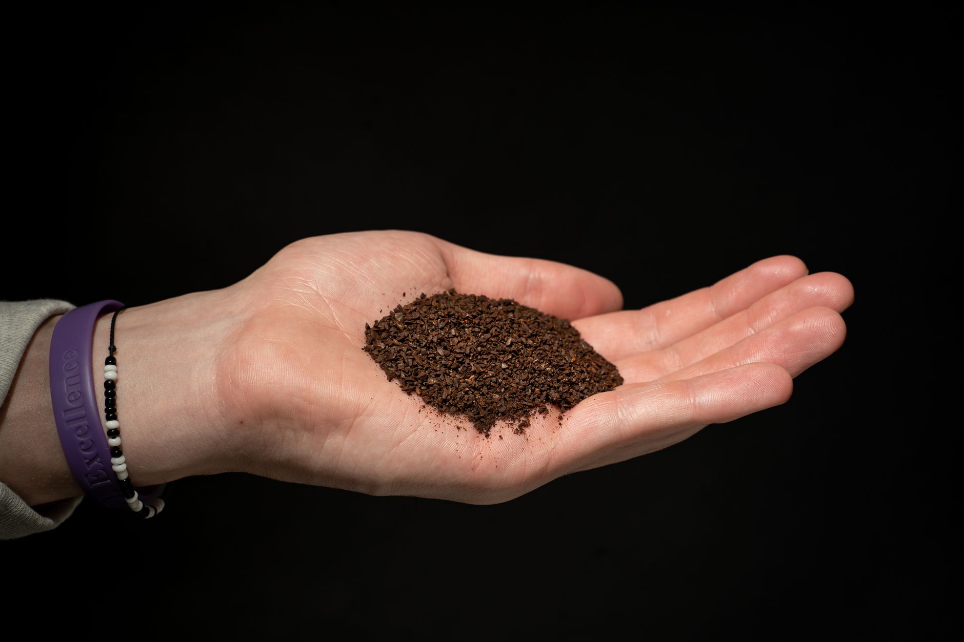 coffee grind particle uniformity filter pour-over