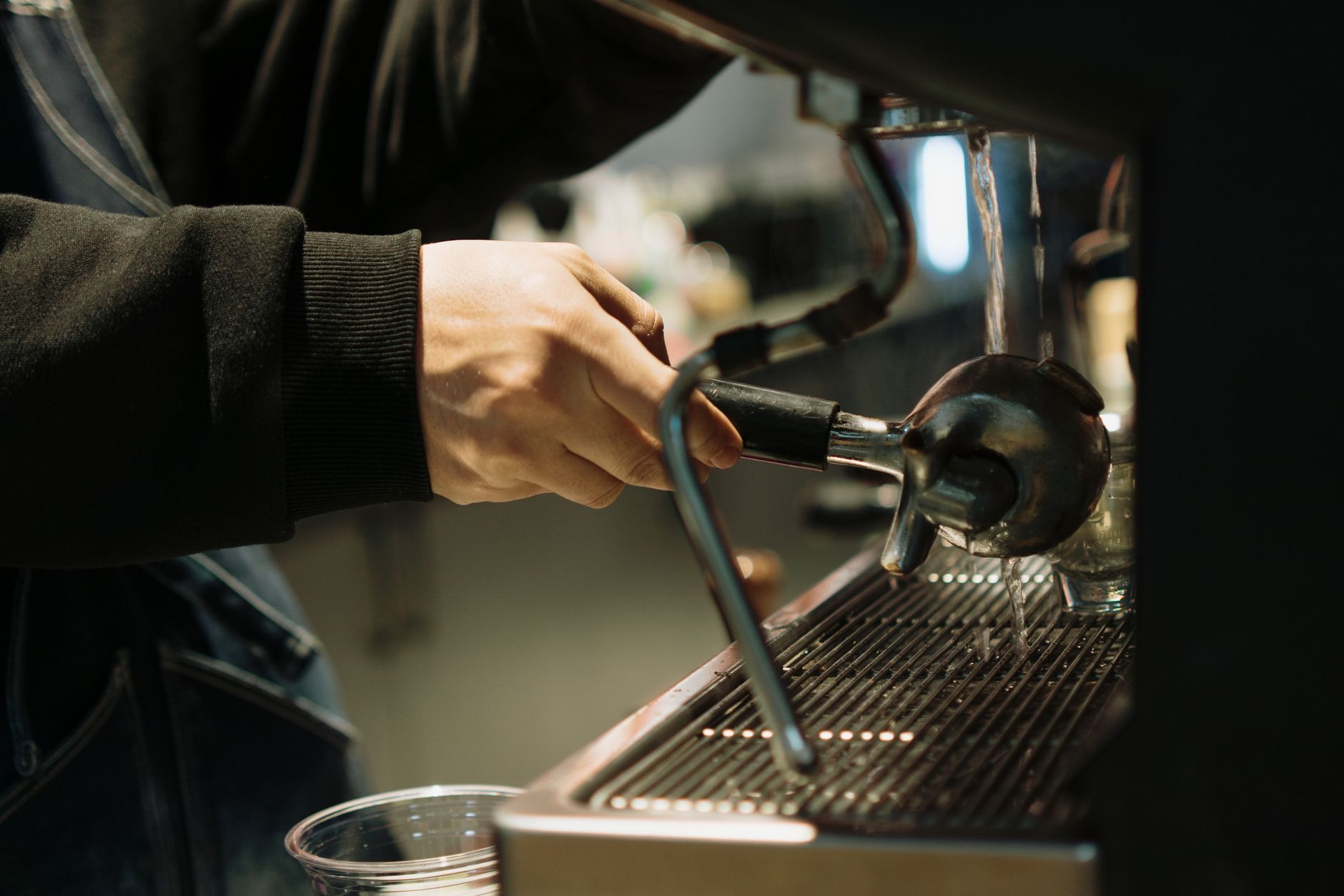 espresso shot golden crema close-up portafilter