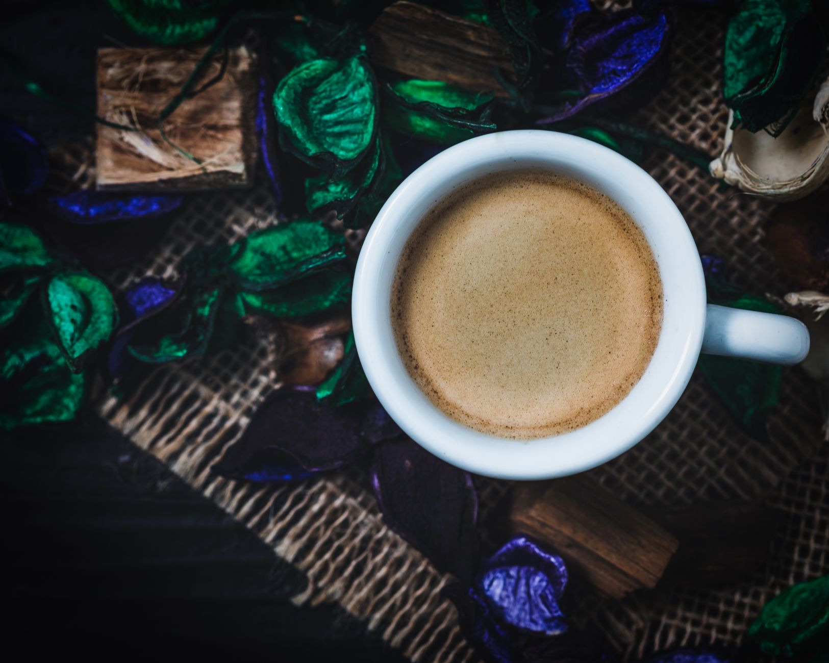 espresso shot golden crema close-up portafilter