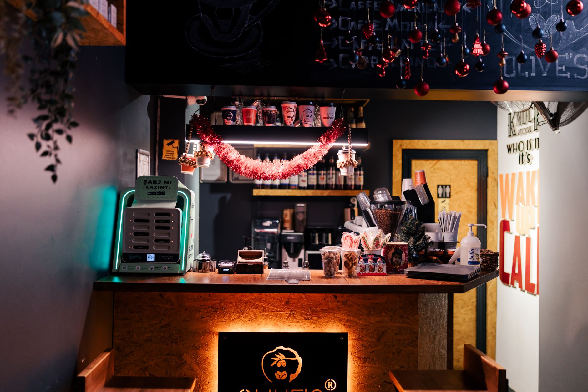 home coffee bar counter espresso machine grinder setup