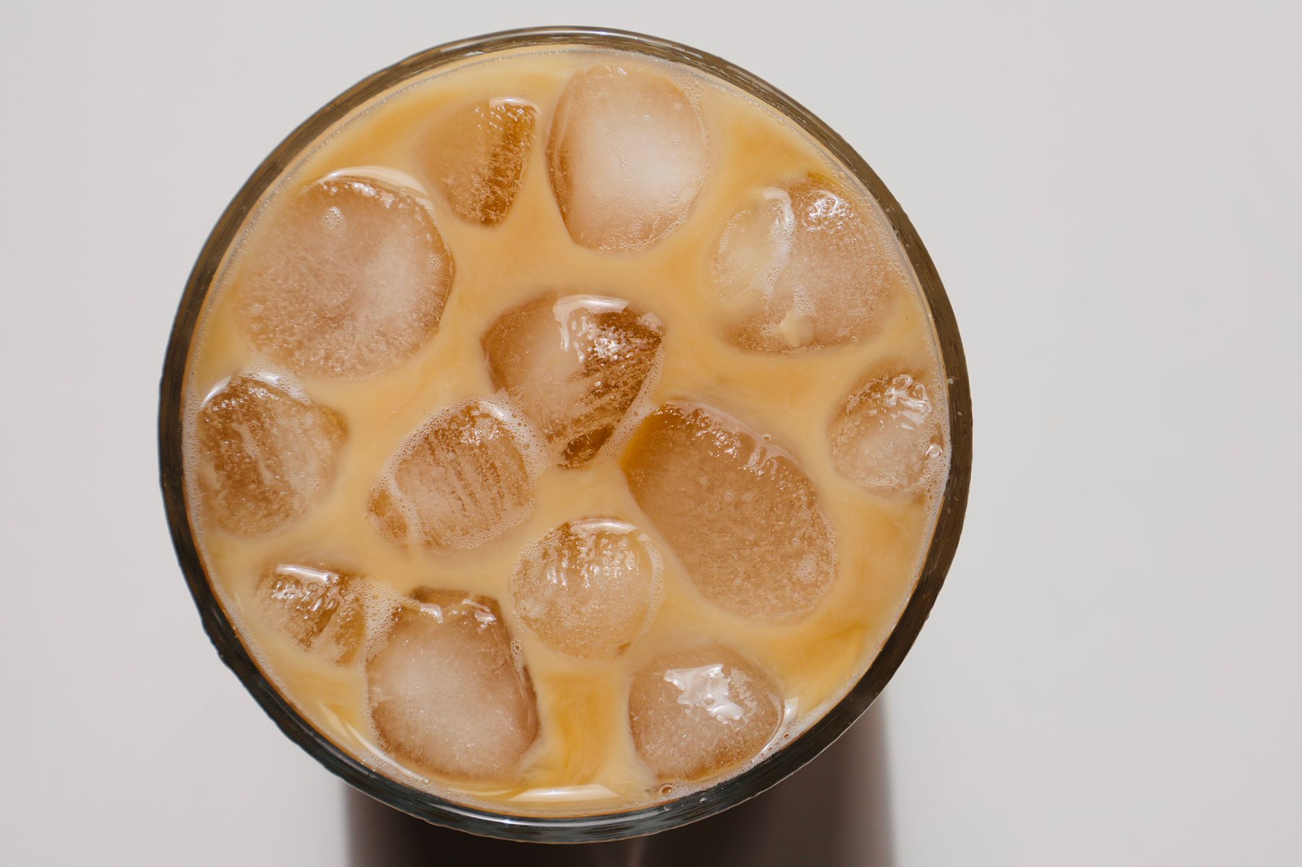 cold brew coffee glass taste comparison light dark