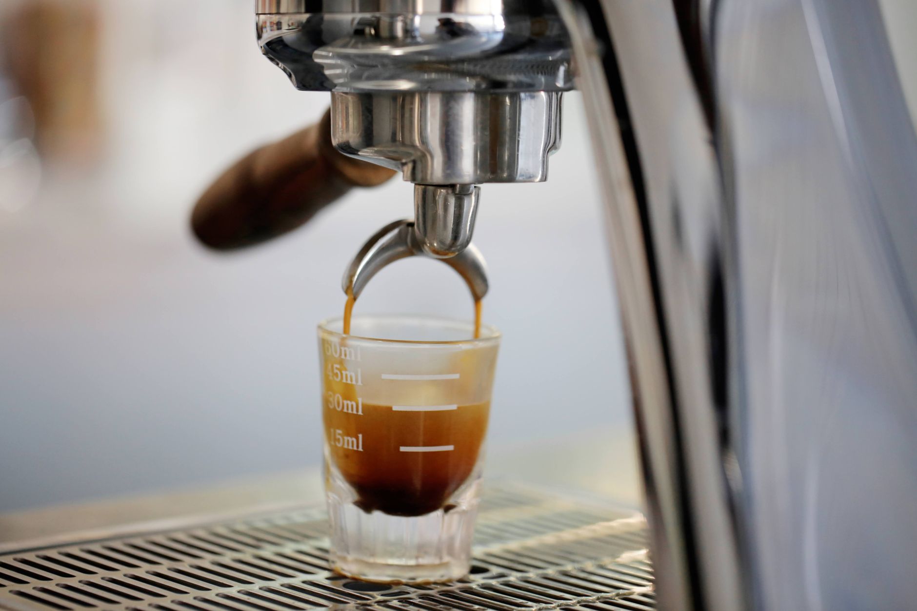 how to tamp espresso