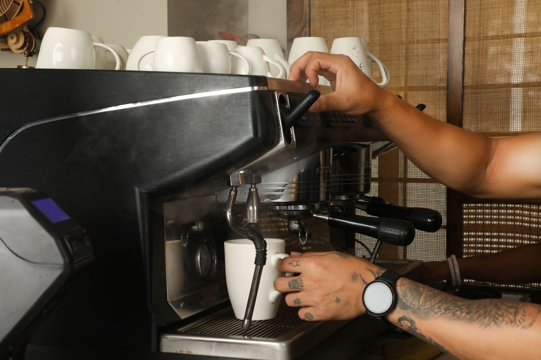 espresso portafilter tamping technique flat puck