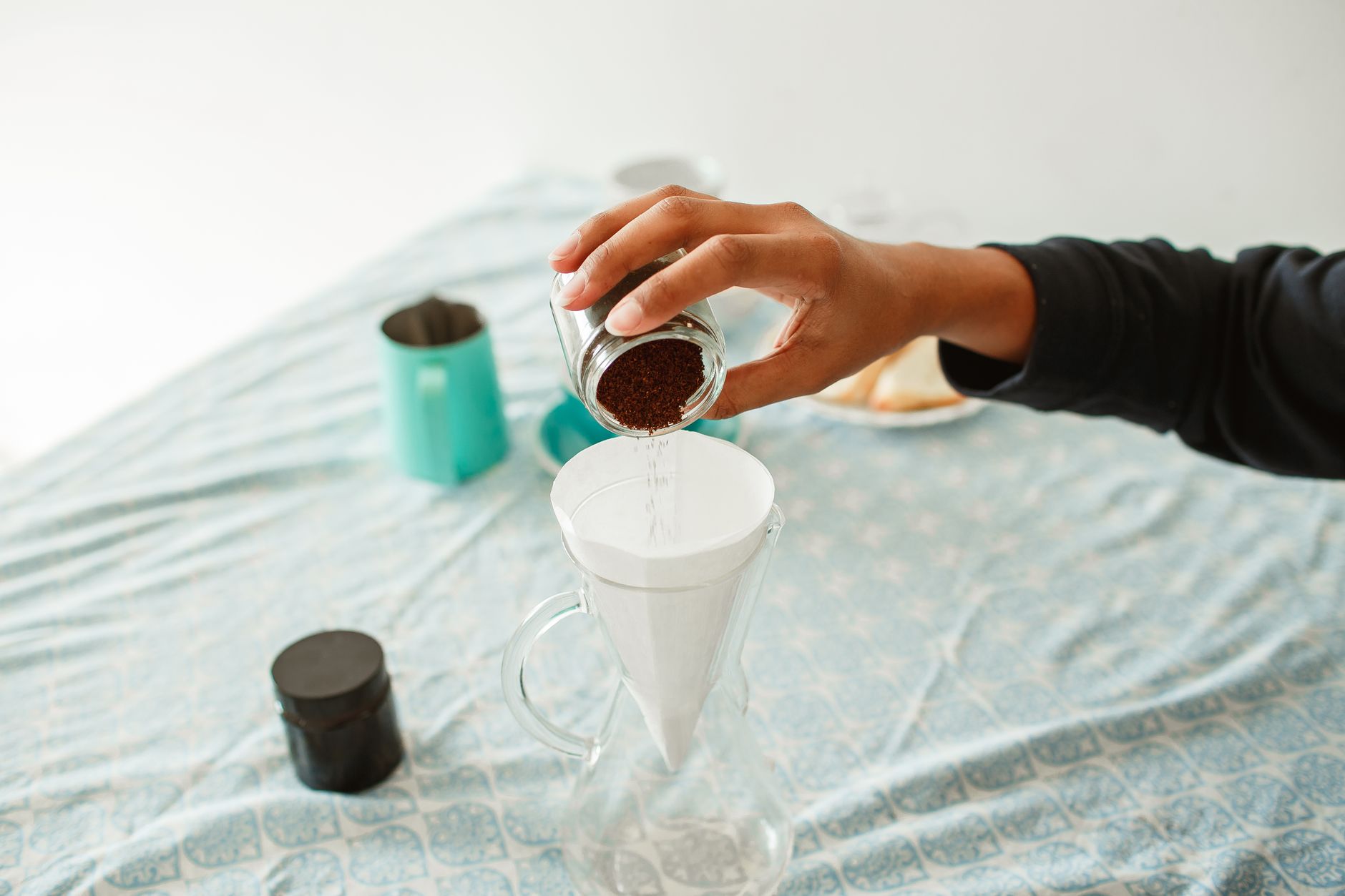 pour over dripper ice cubes glass carafe