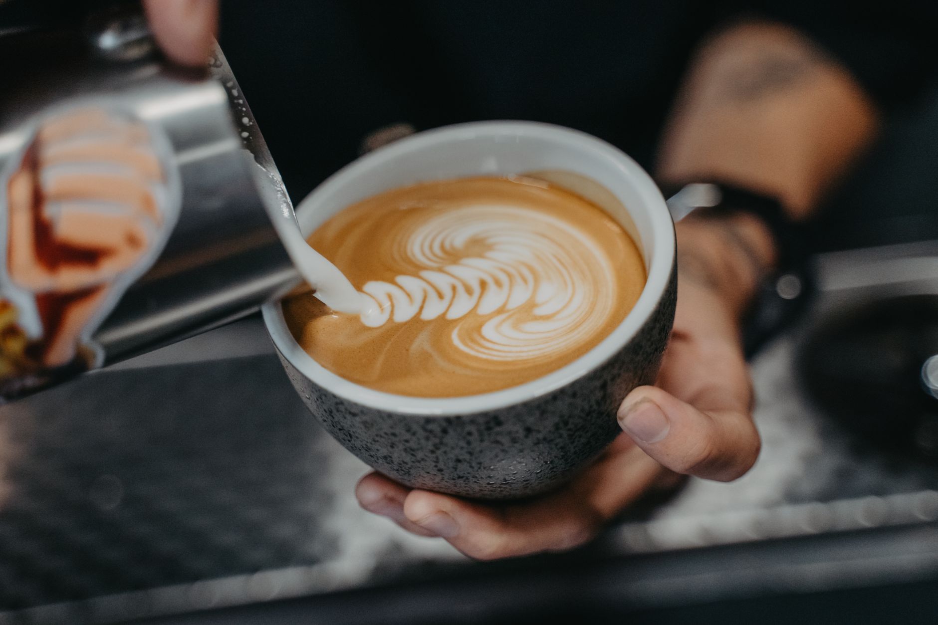 vanilla latte steamed milk espresso syrup swirl