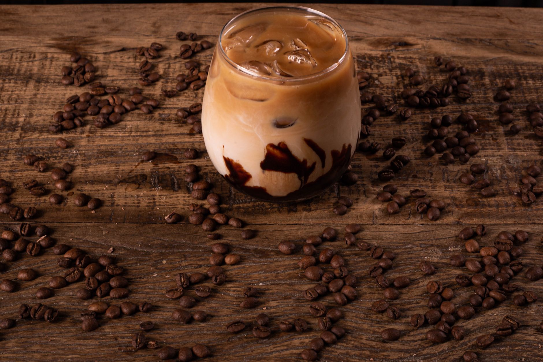 cold brew coffee jar steeping coarse grounds