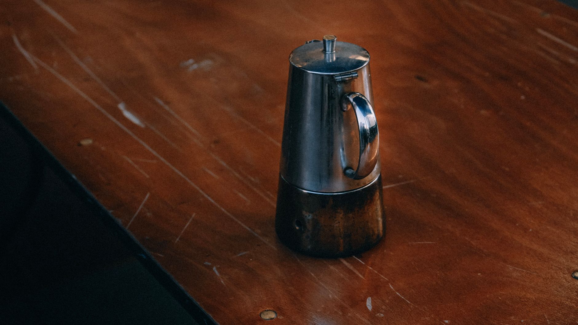 siphon vacuum pot brewing coffee vapor pressure upper chamber
