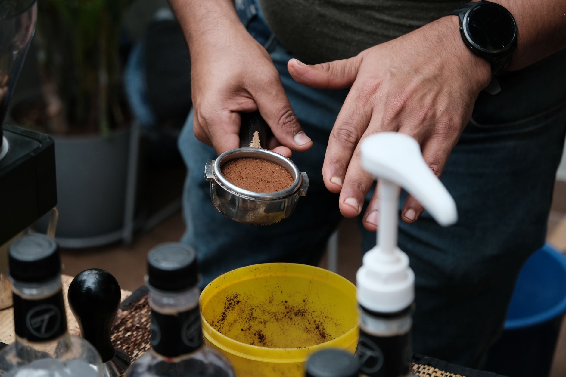 coffee distribution tool comparison espresso puck prep